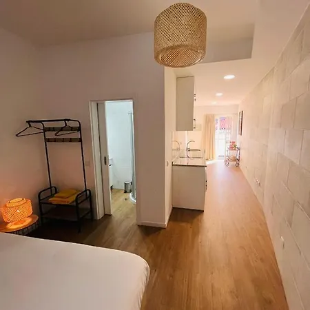 Charming Ii Apartment *